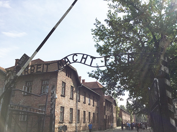 Auschwitz.jpg